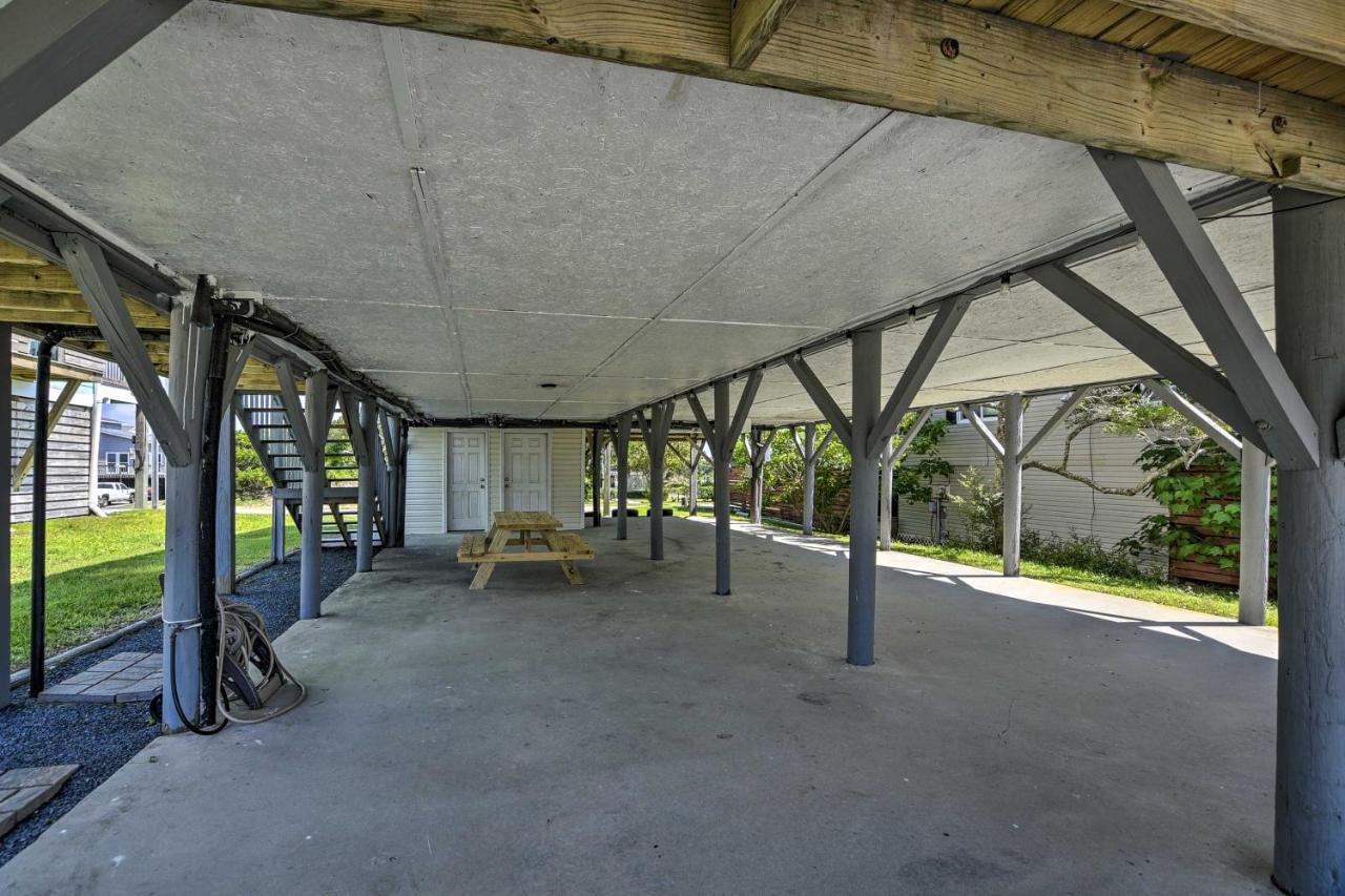 Oak Island Beach Abode With Deck Walk To Shore! Dış mekan fotoğraf